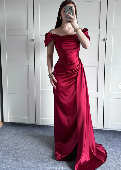 Elegant Sheath Prom Dresses  Off-shoulder Burgundy Wedding Guest Dresses Burgundy Formal Dresses  ED05384