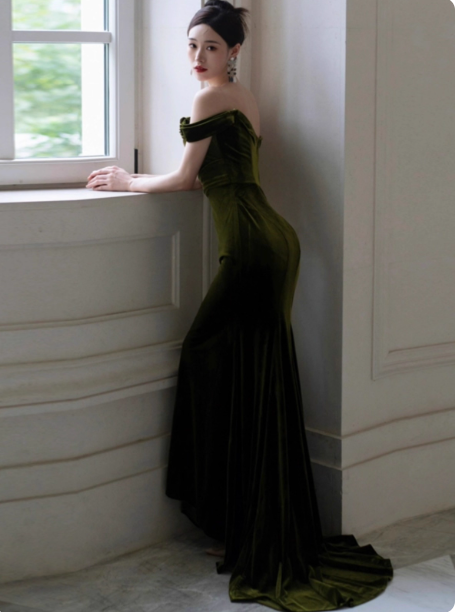 Elegant Sheath Prom Dress Off-shoulder Velvet Formal Dresses Green Long Evening Dresses  ED05395