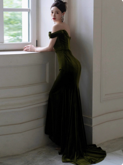 Elegant Sheath Prom Dress Off-shoulder Velvet Formal Dresses Green Long Evening Dresses  ED05395