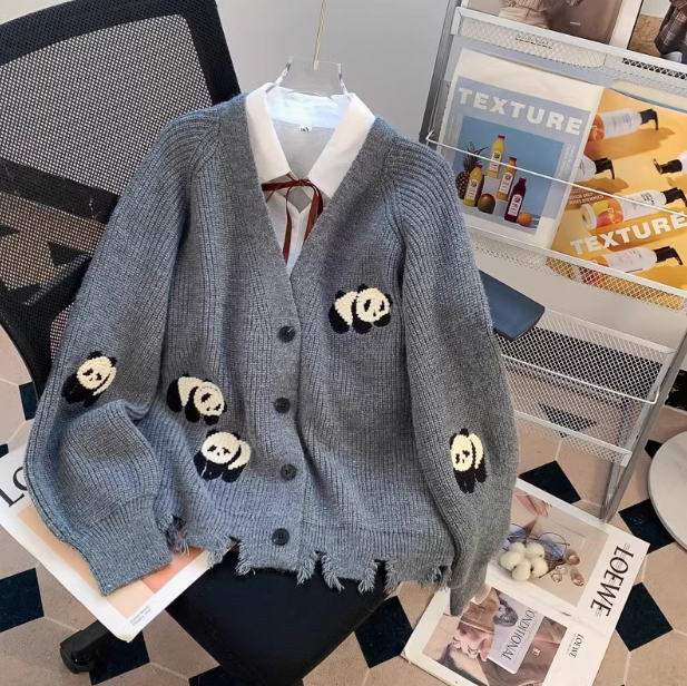 Süßer Strickjackenmantel mit Panda-Stickerei ED0542