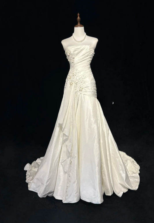 Vintage Sheath Long Wedding Dresses Strapless Satin White Bridal Gowns Sleeveless Bridal Dresses ED05435