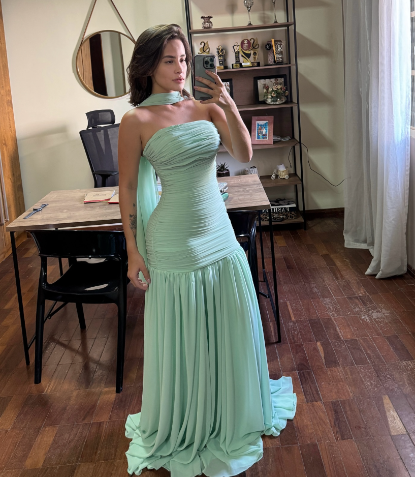 Gorgeous Sheath Mint Green Long Prom Dresses Strapless Chiffon Evening Dresses Sleeveless Wedding Guest Dresses ED05438