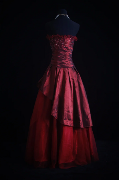 Vintage A-Line Long Prom Dresses Strapless Tulle Burgundy Birthday Dresses Beaded Sleeveless Evening Dresses ED05457