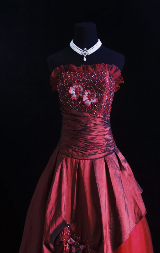 Vintage A-Line Long Prom Dresses Strapless Tulle Burgundy Birthday Dresses Beaded Sleeveless Evening Dresses ED05457