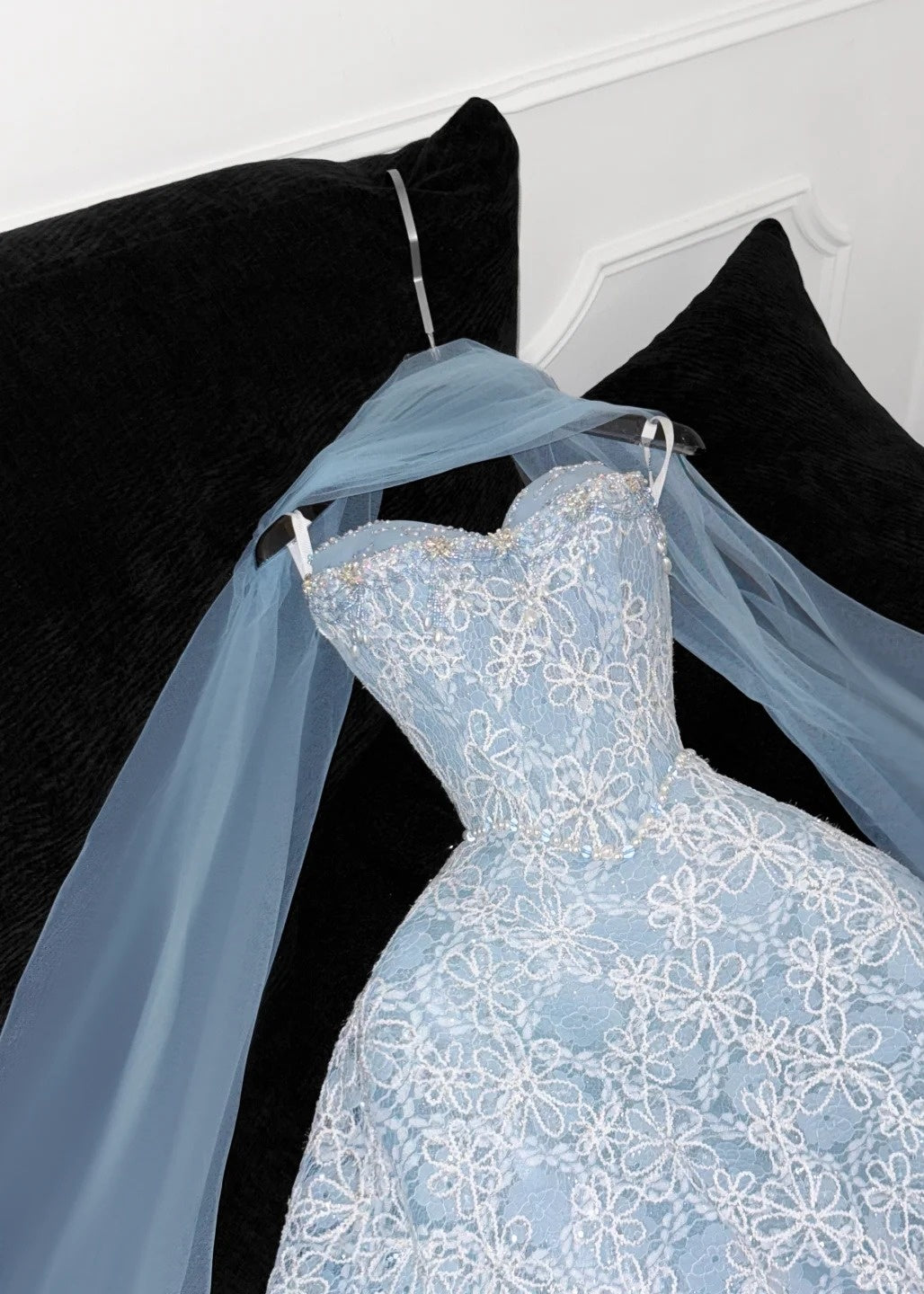 Elegant A-Line Blue Long Prom Dresses Lace Strapless Evening Dresses Sleeveless Blue Party Dresses ED05486