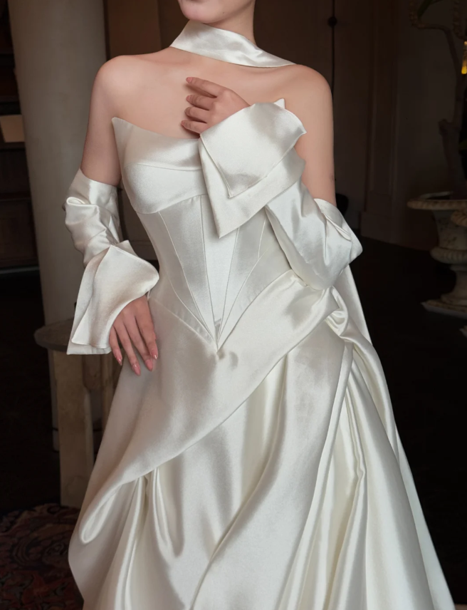 Timeless Strapless A-Line Long Wedding Dresses Satin White Bridal Gowns Sleeveless Bridal Dresses ED05496