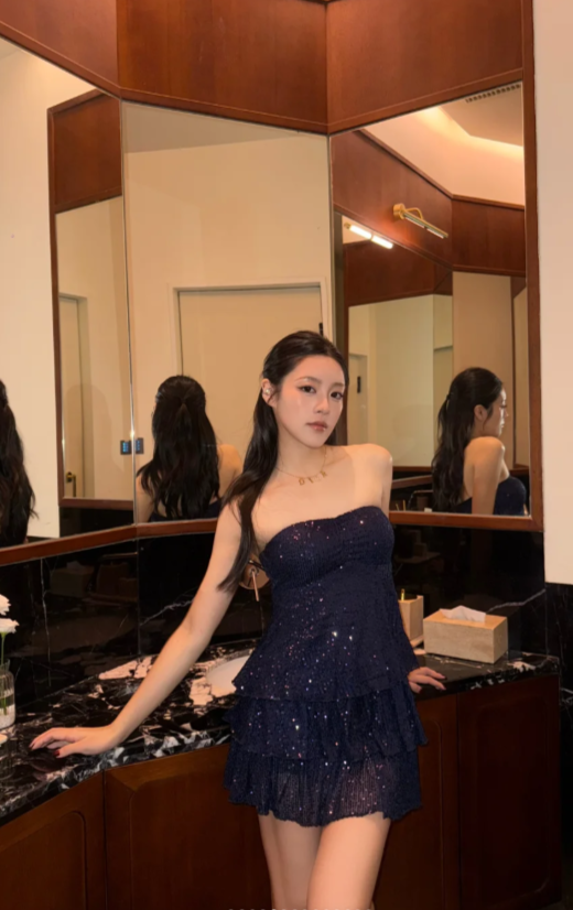 Sexy Sheath Short Prom Dresses Sequins Formal Dresses Strapless Navy Blue Birthday Dresses ED05504