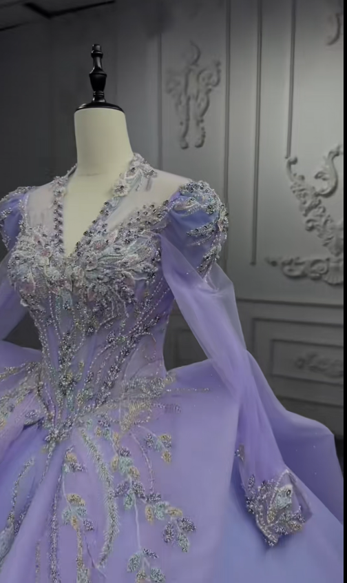 Gorgeous V-neck Ball Gown Purple Long Prom Dresses Beaded Tulle Sweet 16 Dresses Purple Quinceanera Dresses ED05514