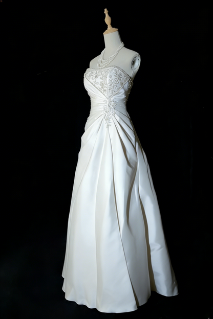 Chic  Strapless Sheath Long  Prom Dresses Applique Satin white Evening Gowns Sleeveless Formal Dresses ED05578