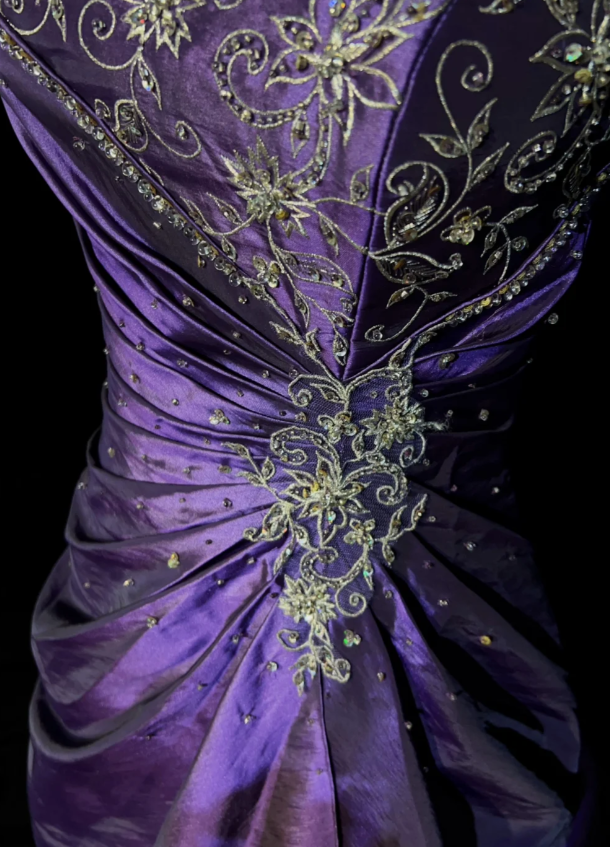 Chic  Strapless Sheath Long  Prom Dresses Applique Satin Purple Evening Gowns Sleeveless Formal Dresses ED05578