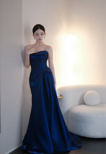 Glam Strapless Sheath Long Prom Dresses Satin Navy Blue Evening Gowns Sleeveless Formal Dresses  ED05588