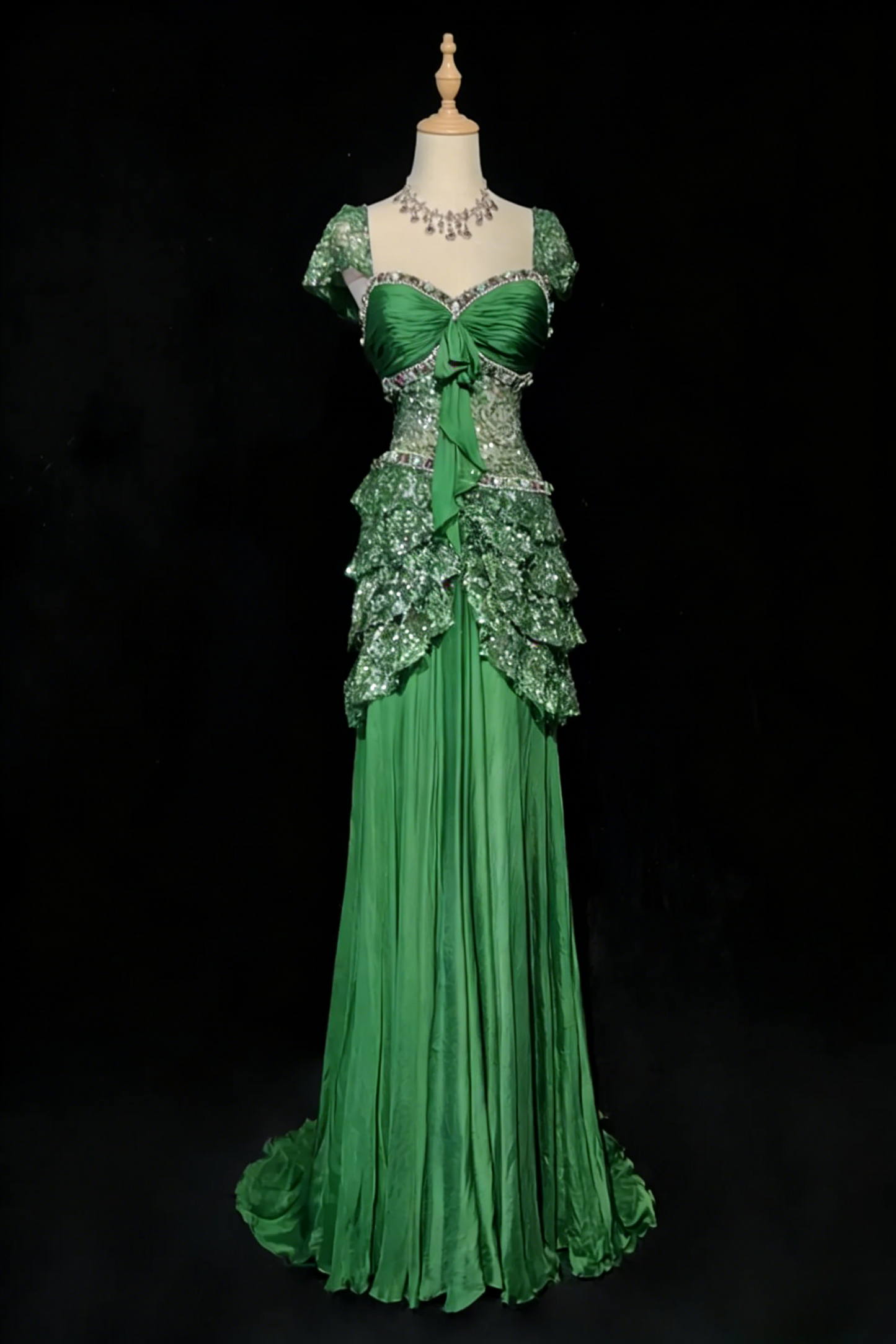 Gorgeous Sheath Long Prom Dresses Sequins Chiffon Purple Evening Dresses Short Sleeves Purple Birthday Dresses ED05629