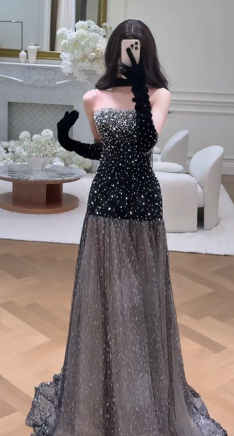 Gorgeous Strapless Sheath Long Prom Dresses beaded Tulle Black Evening Dresses Sleeveless Black Birthday Dresses ED05631