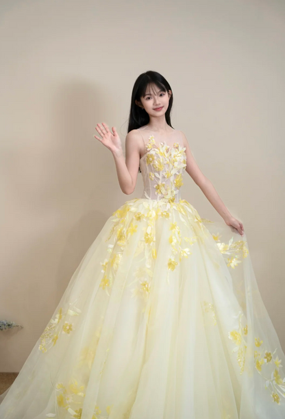 Chic Strapless A-line Long Prom Dresses Tulle Pastel Yellow Evening Dresses  Sleeveless Pastel Yellow Birthday Dresses ED05647