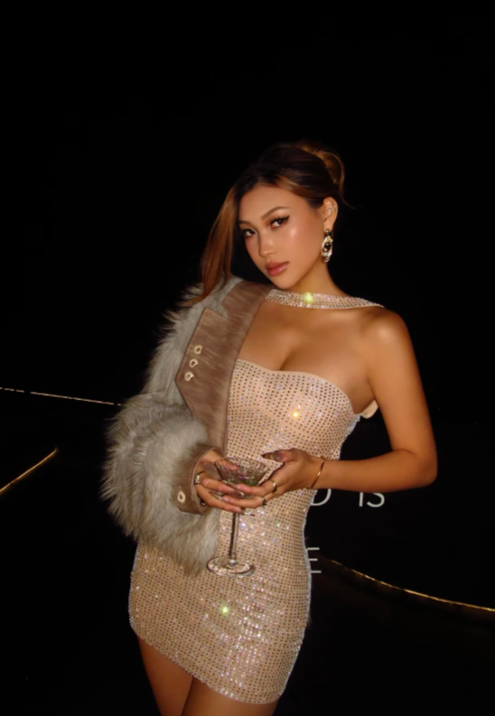 Sexy Strapless Bodycon Short Party Dresses Diamonds Champagne Homecoming Dresses Sleeveless Glitter Christmas Dresses ED05668