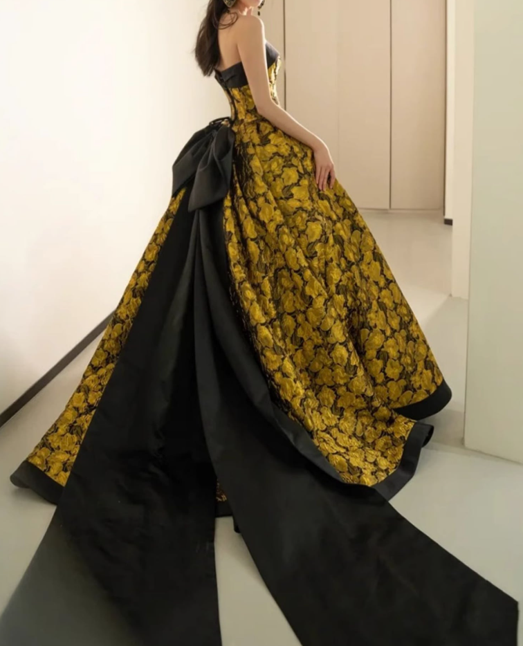 A-Linie Gelb Satin Spitze Langes Ballkleid, Gelbes Langes Abendkleid ED0567