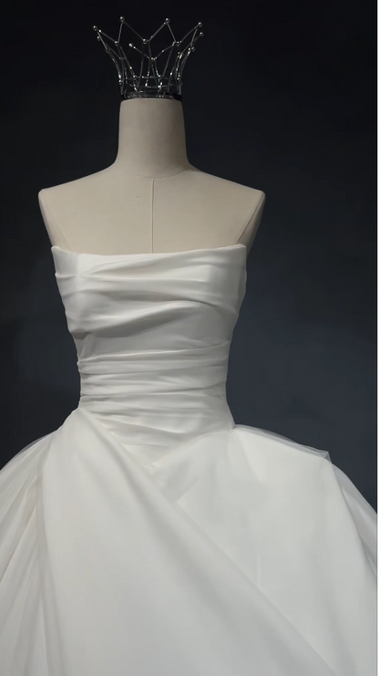 Simple Strapless A-Line Long Wedding Dresses Satin White Bridal Gowns Sleeveless Bridal Dresses ED05678