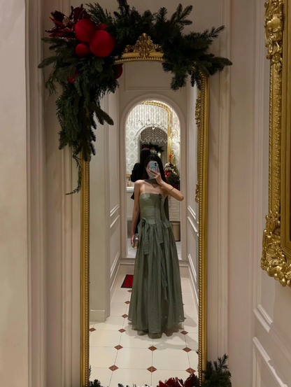 Elegant Strapless Sheath Long Prom Dresses Chiffon Green Evening Gowns Sleeveless Green Christmas Dresses ED05691