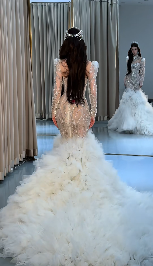 Gorgeous High Neck Mermaid Long Wedding Dresses Beaded Tulle  Bridal Gowns  ED05692