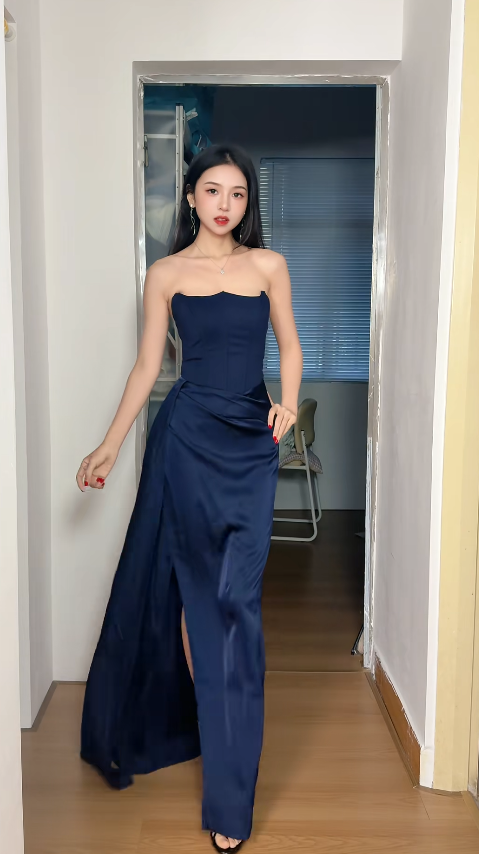 Chic Sheath Navy Blue Long Prom Dresses Satin Strapless Evening Dresses  Sleeveless Formal Dresses ED05708