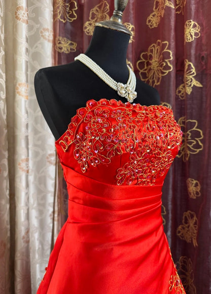 Gorgeous Red A-Line  Long Prom Dresses Strapless Satin Evening Gowns Sleeveless Birthday Dresses ED05717