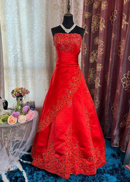 Gorgeous Red A-Line  Long Prom Dresses Strapless Satin Evening Gowns Sleeveless Birthday Dresses ED05717