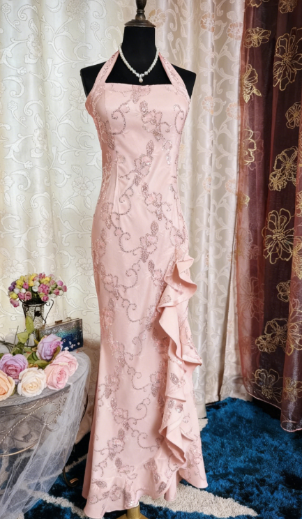 Gorgeous Red Sheath Long Prom Dresses Halter Beaded Satin Evening Gowns Sleeveless Birthday Dresses ED05718