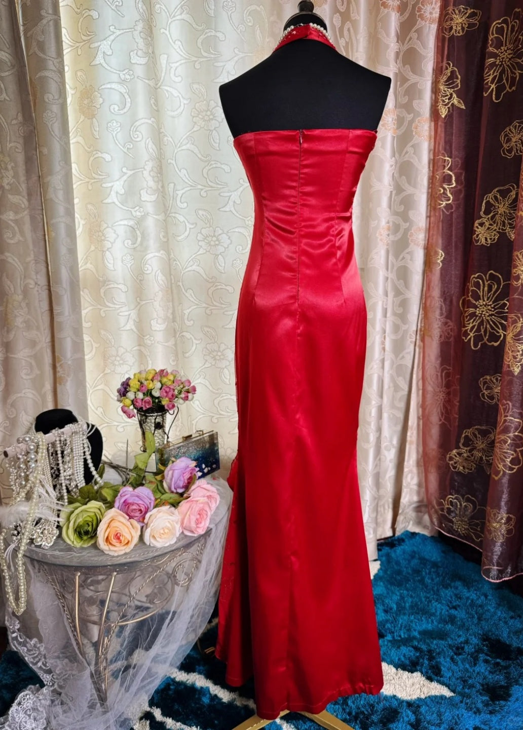Gorgeous Red Sheath Long Prom Dresses Halter Beaded Satin Evening Gowns Sleeveless Birthday Dresses ED05718