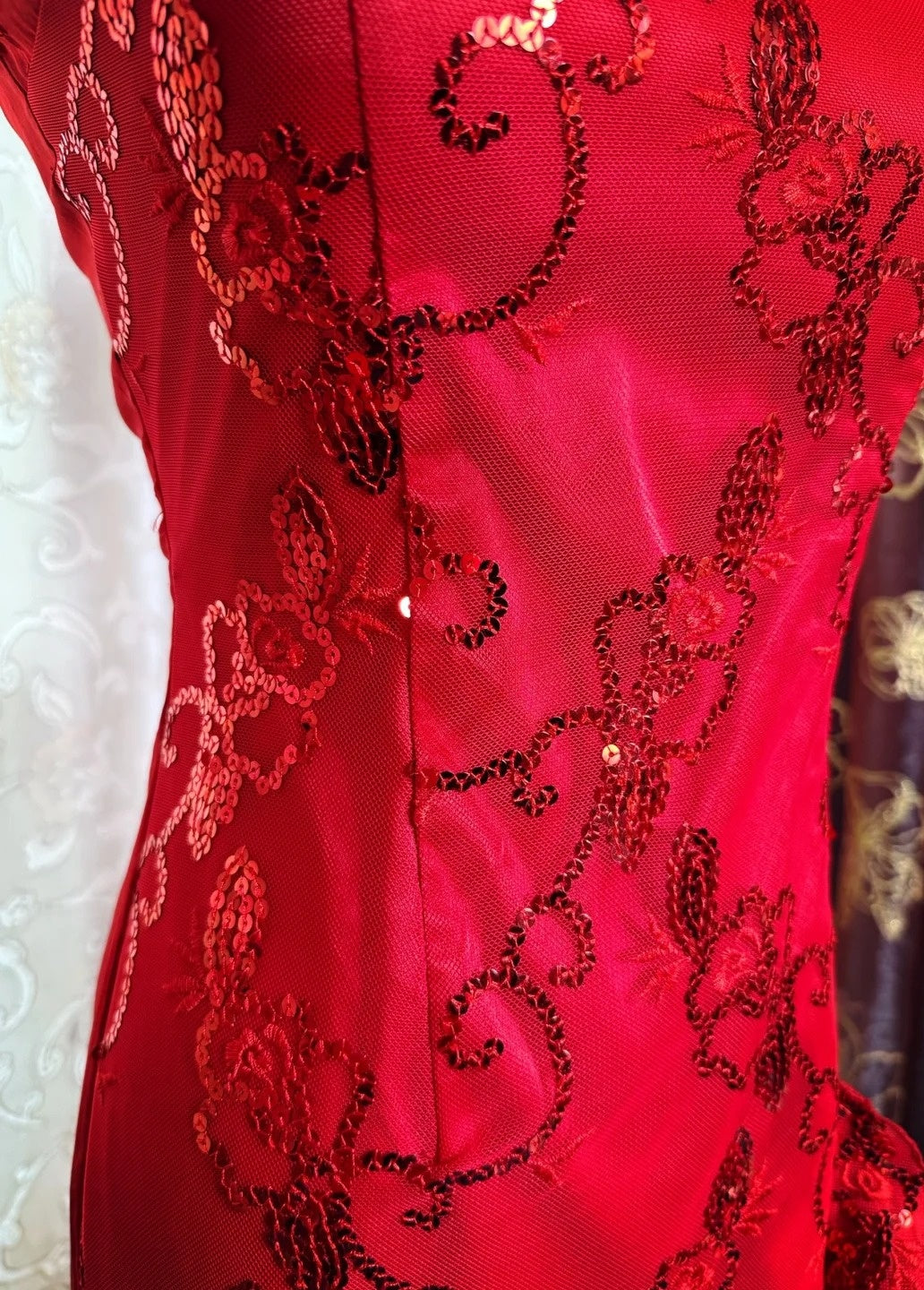 Gorgeous Red Sheath Long Prom Dresses Halter Beaded Satin Evening Gowns Sleeveless Birthday Dresses ED05718