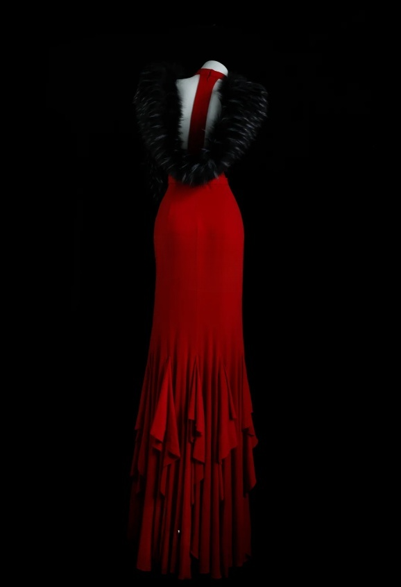 Chic Burgundy Sheath Long Prom Dresses Halter Evening Dresses  Sleeveless Formal Dresses ED05725