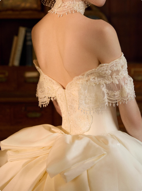 Elegant Ball Gown White Long Wedding Dresses Satin Off-shoulder Bridal Dresses Short Sleeves Bridal Gowns ED05742