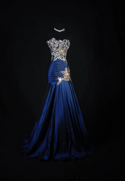 Glam Sheath Navy Blue Long Prom Dresses Satin Appliques Strapless Evening Dresses Sleeveless Christmas Dresses ED05745
