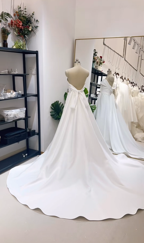 Simple Strapless A-Line Long Wedding Dresses Satin White Bridal Gowns Sleeveless Bridal Dresses  ED05766