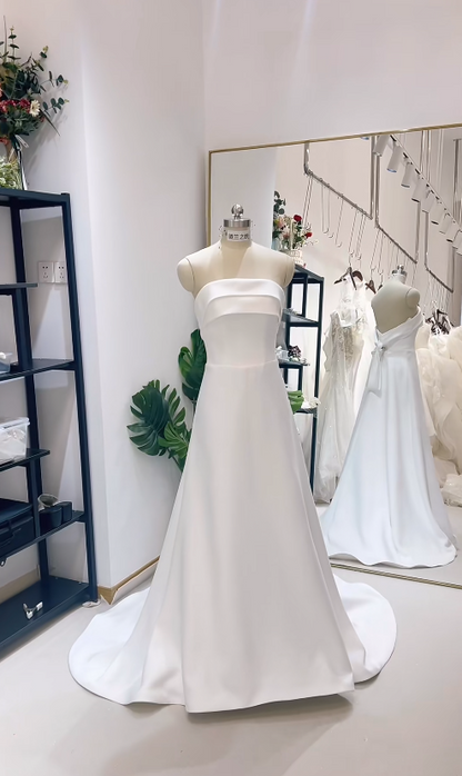 Simple Strapless A-Line Long Wedding Dresses Satin White Bridal Gowns Sleeveless Bridal Dresses  ED05766