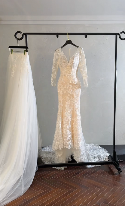 Simple V-Neck Sheath Long Wedding Dresses Tulle Appliques White Bridal Gowns Long Sleeves Bridal Dresses ED05768