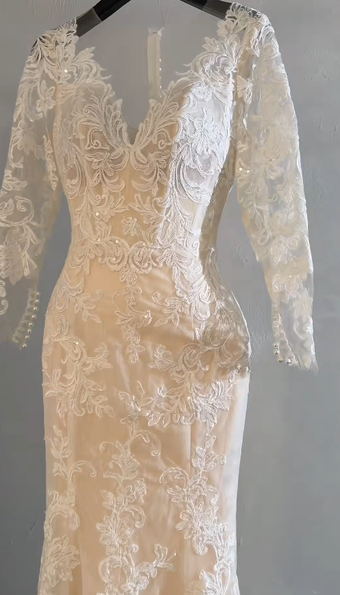 Simple V-Neck Sheath Long Wedding Dresses Tulle Appliques White Bridal Gowns Long Sleeves Bridal Dresses ED05768