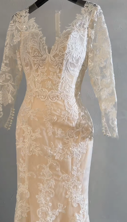 Simple V-Neck Sheath Long Wedding Dresses Tulle Appliques White Bridal Gowns Long Sleeves Bridal Dresses ED05768