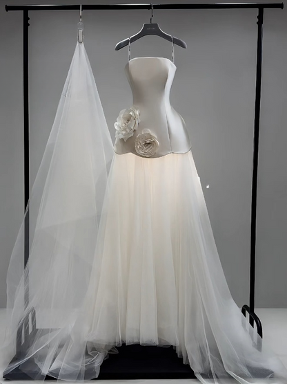 Luxury Strapless A-Line Long Wedding Dresses Tulle Satin White Bridal Gowns Sleeveless Bridal Dresses ED05769