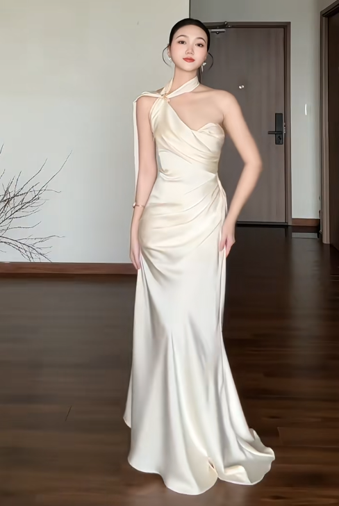 Chic Sheath Long Prom Dresses Satin White Evening Gowns Off-shoulder Sleeveless Bridesmaid Dresses ED05770