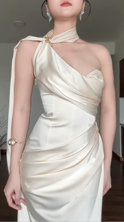 Chic Sheath Long Prom Dresses Satin White Evening Gowns Off-shoulder Sleeveless Bridesmaid Dresses ED05770