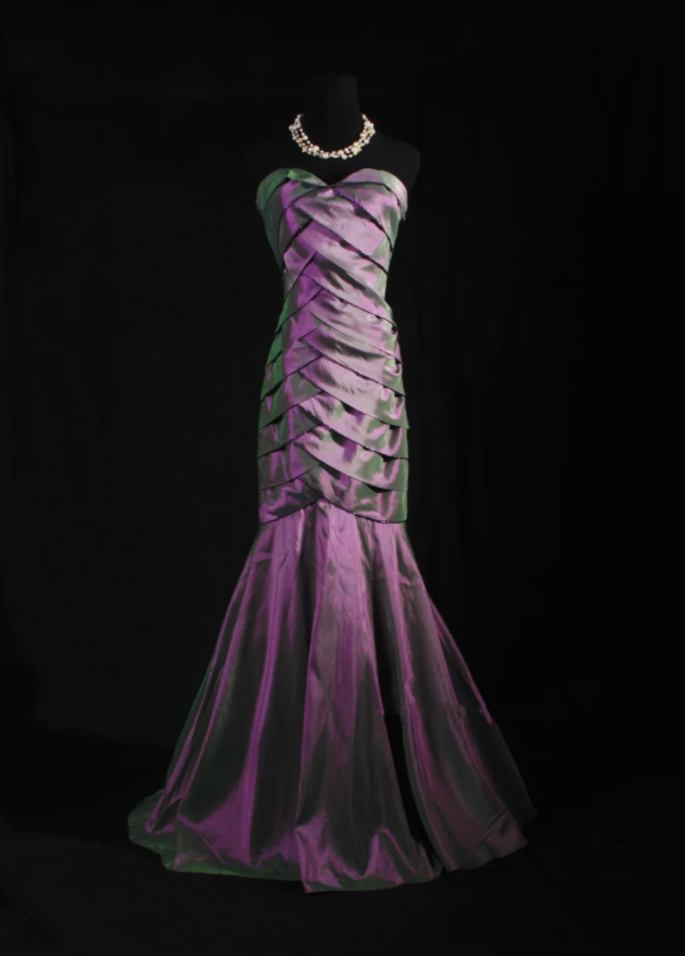 Wunderschönes dunkelolivgrünes herzförmiger Ausschnitt A-Linie Satin Tüll Kurzes Ballkleid Homecoming-Kleid ED02575