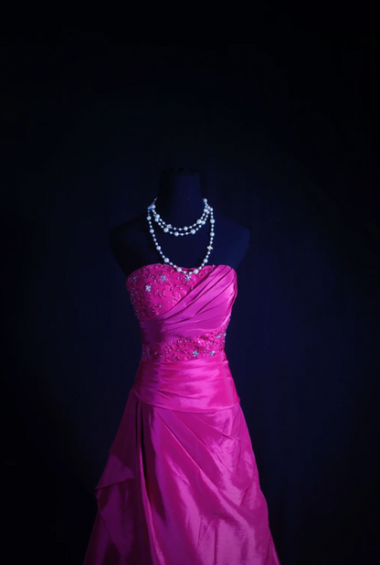 Vintage Fuchsia A-Line Long Prom Dresses Satin Strapless Evening Dresses Sleeveless Formal Dresses ED05791