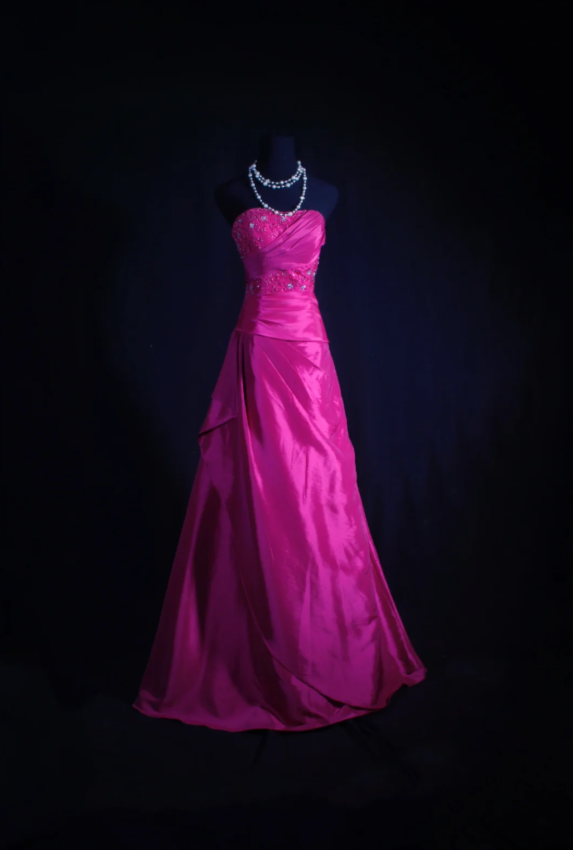 Vintage Fuchsia A-Line Long Prom Dresses Satin Strapless Evening Dresses Sleeveless Formal Dresses ED05791