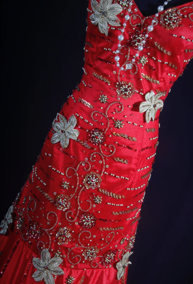 Vintage Red Sheath Long Prom Dresses Satin Beaded V-Neck Evening Dresses Sleeveless Formal Dresses ED05792