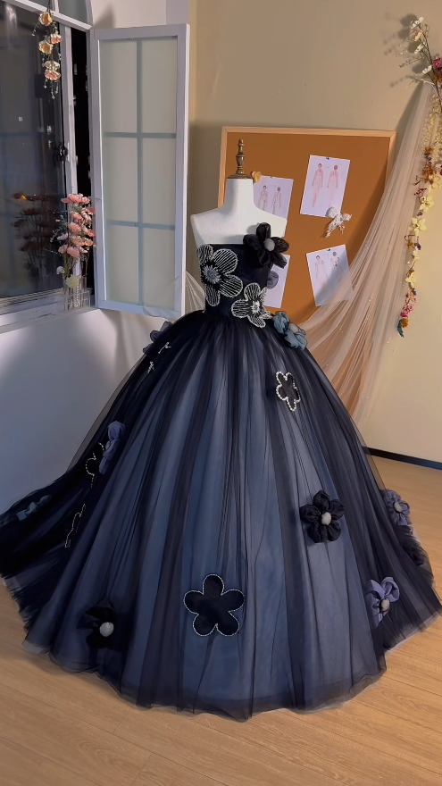 Cute Dark Gray Ball Gown Long Prom Dresses Tulle Appliques Strapless Evening Dresses Sleeveless Sweetheart 16 Dresses ED05796