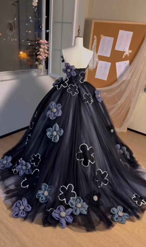 Cute Dark Gray Ball Gown Long Prom Dresses Tulle Appliques Strapless Evening Dresses Sleeveless Sweetheart 16 Dresses ED05796