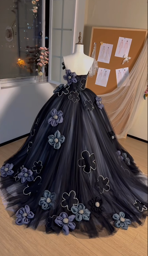 Cute Dark Gray Ball Gown Long Prom Dresses Tulle Appliques Strapless Evening Dresses Sleeveless Sweetheart 16 Dresses ED05796