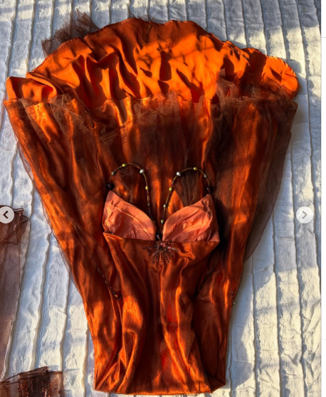 Elegant A-Line Long Prom Dresses Beaded Satin Spaghetti Straps Evening Gowns Sleeveless Formal  Dresses ED05812