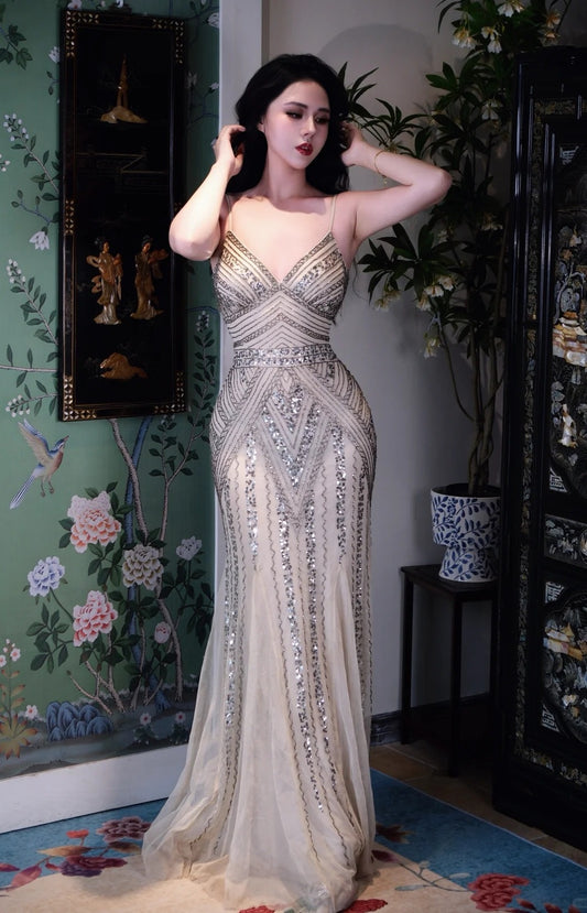 Retro Light Champagne Sheath Long Prom Dresses Beaded Chiffon Spaghetti Straps Evening Dresses Sleeveless Christmas Dresses ED05831