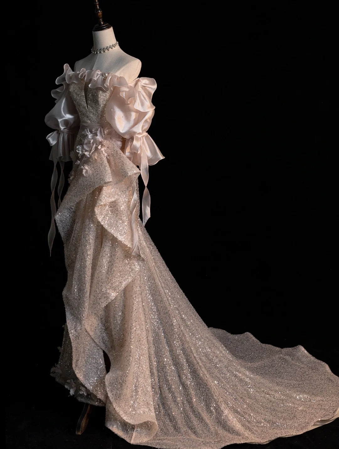 Wunderschönes dunkelolivgrünes herzförmiger Ausschnitt A-Linie Satin Tüll Kurzes Ballkleid Homecoming-Kleid ED02575